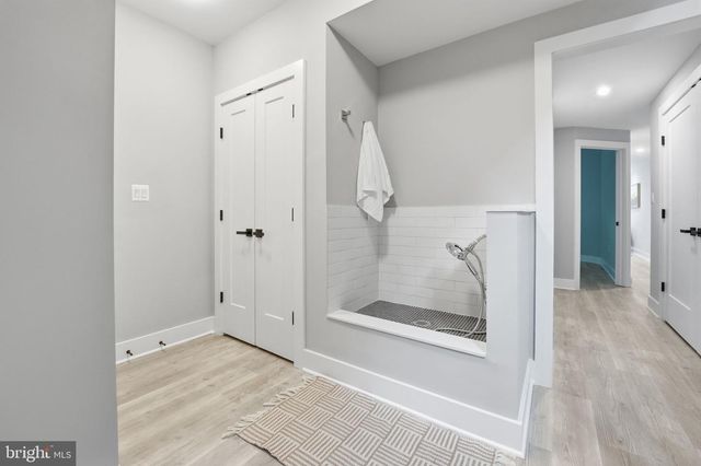 2211 MILITARY RD, Arlington, VA 22207