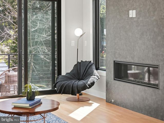 2211 MILITARY RD, Arlington, VA 22207