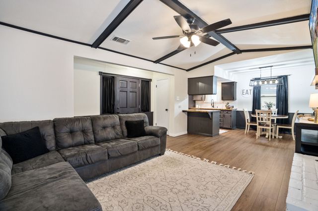 107 High School Drive, Waxahachie, TX 75165