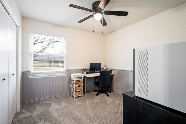 107 High School Drive, Waxahachie, TX 75165