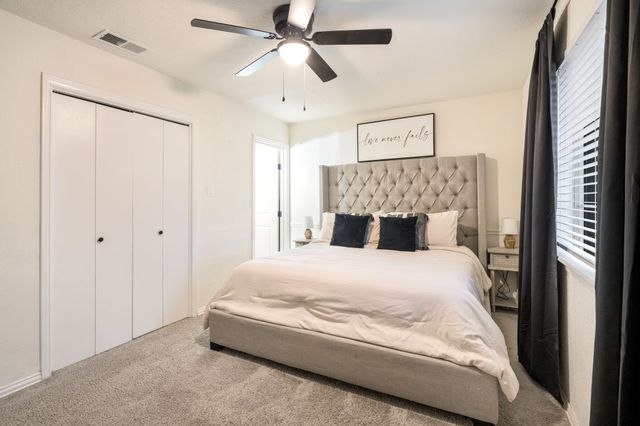 107 High School Drive, Waxahachie, TX 75165