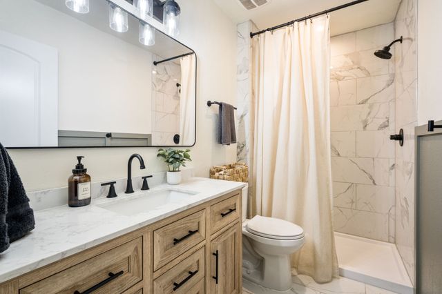 107 High School Drive, Waxahachie, TX 75165