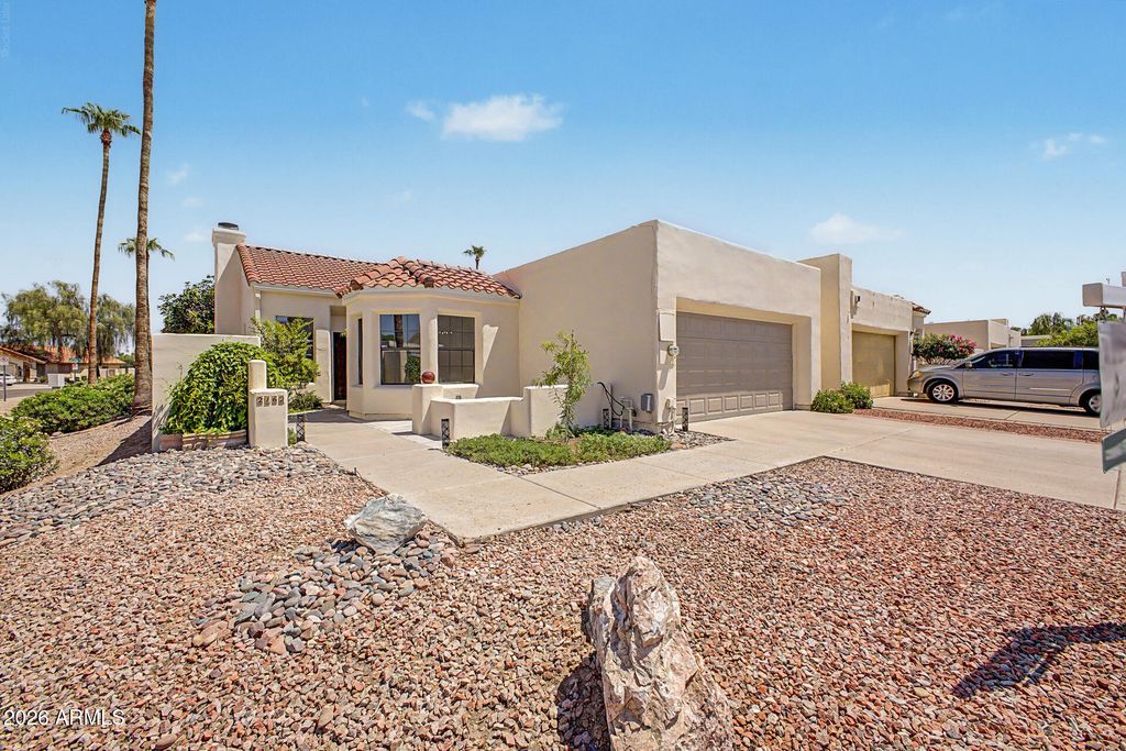 2162 E Loma Vista Drive, Tempe, AZ 85282 — exterior