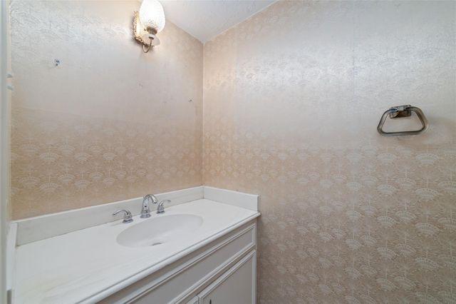 2220 Welch Street, Houston, TX 77019