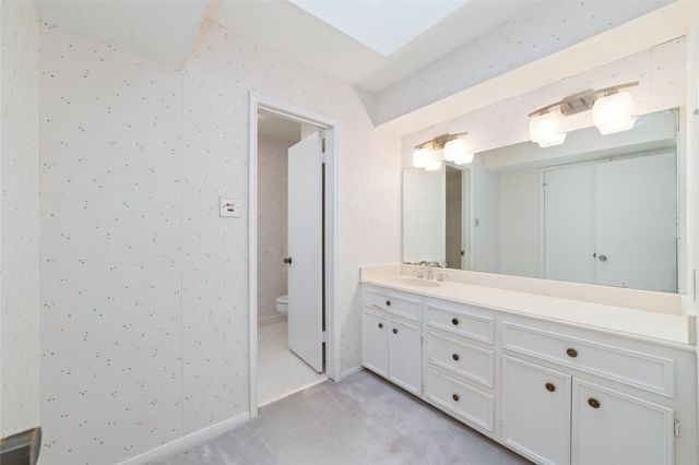2220 Welch Street, Houston, TX 77019