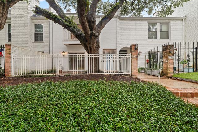 2220 Welch Street, Houston, TX 77019
