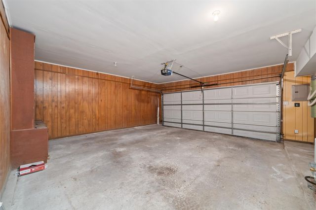 2220 Welch Street, Houston, TX 77019