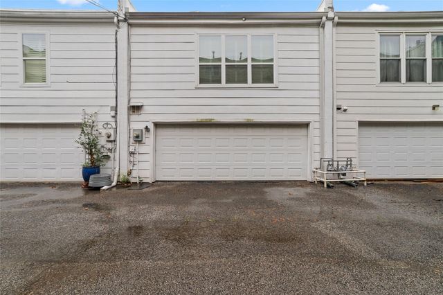 2220 Welch Street, Houston, TX 77019