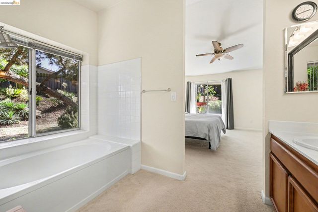 1621 Ponderosa Dr, Oakley, CA 94561
