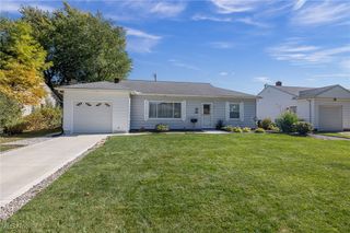 6775 Oakwood Road, Parma Heights, OH 44130