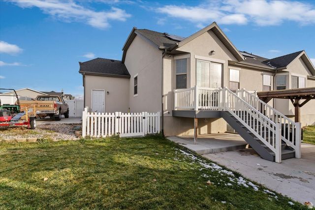 552 S 1525 W, Syracuse, UT 84075