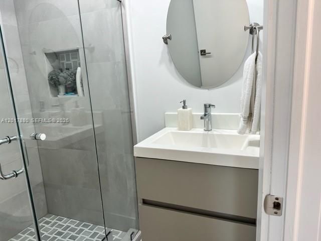 5401 Collins Ave 128, Miami Beach, FL 33140