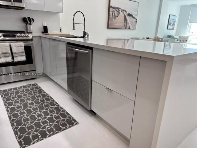 5401 Collins Ave 128, Miami Beach, FL 33140