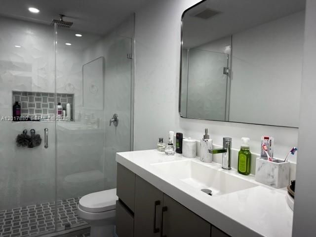 5401 Collins Ave 128, Miami Beach, FL 33140