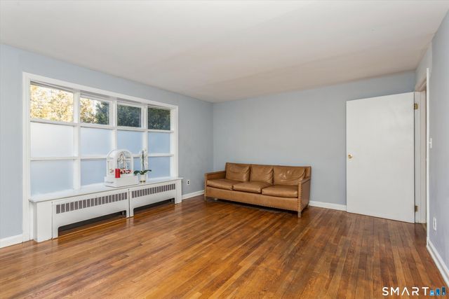 8 Reynolds Place, Greenwich, CT 06831