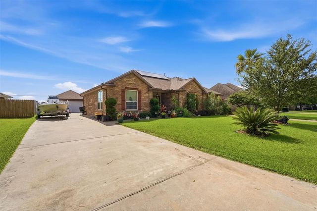 2610 18th Street N, Texas City, TX 77590