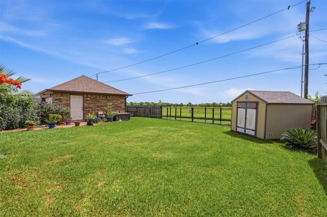 2610 18th Street N, Texas City, TX 77590
