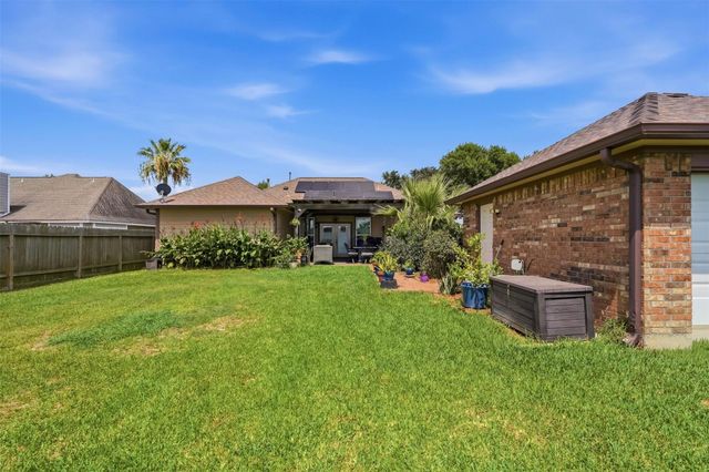 2610 18th Street N, Texas City, TX 77590