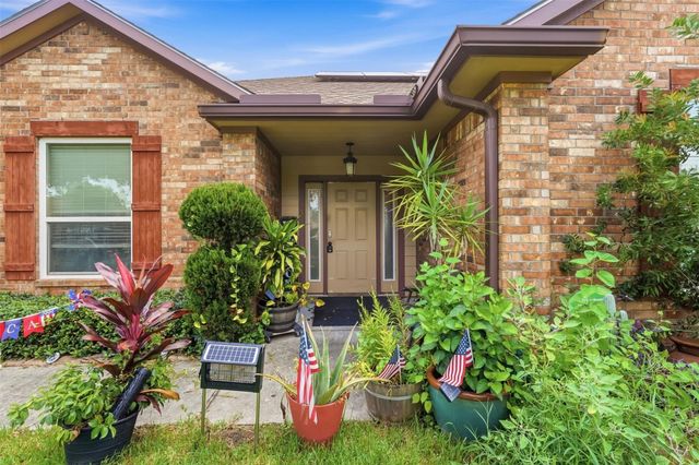 2610 18th Street N, Texas City, TX 77590