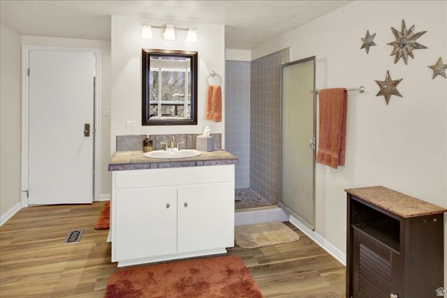 1812 E BEUS DR, Ogden, UT 84403