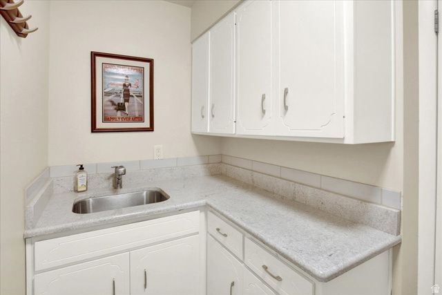 1812 E BEUS DR, Ogden, UT 84403