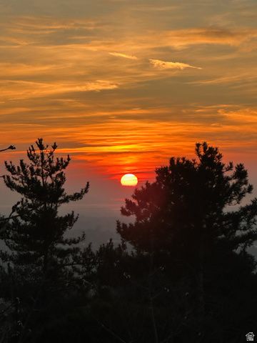 1812 E BEUS DR, Ogden, UT 84403