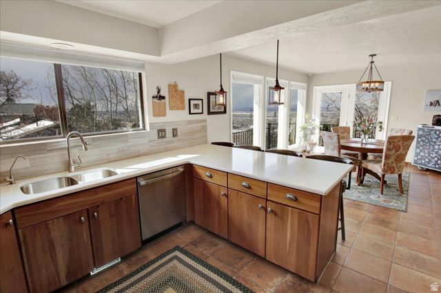 1812 E BEUS DR, Ogden, UT 84403