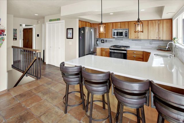 1812 E BEUS DR, Ogden, UT 84403