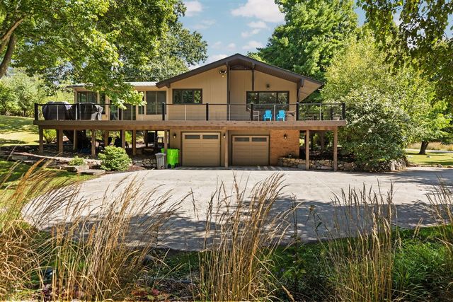 2776 Daleview Drive, Ann Arbor, MI 48105