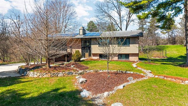 2776 Daleview Drive, Ann Arbor, MI 48105