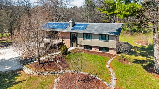 2776 Daleview Drive, Ann Arbor, MI 48105