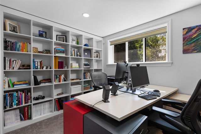 2776 Daleview Drive, Ann Arbor, MI 48105