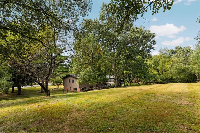 2776 Daleview Drive, Ann Arbor, MI 48105