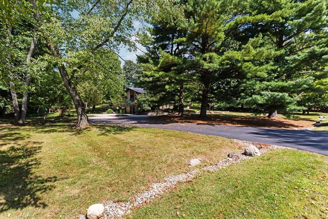 2776 Daleview Drive, Ann Arbor, MI 48105