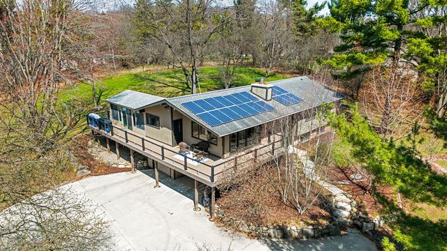 2776 Daleview Drive, Ann Arbor, MI 48105