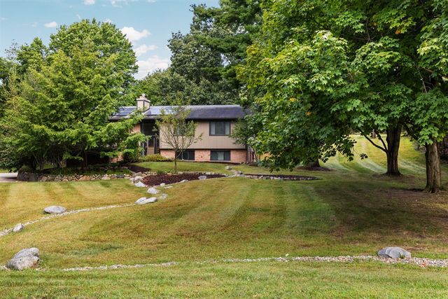 2776 Daleview Drive, Ann Arbor, MI 48105