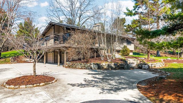 2776 Daleview Drive, Ann Arbor, MI 48105