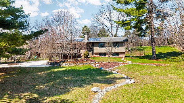 2776 Daleview Drive, Ann Arbor, MI 48105