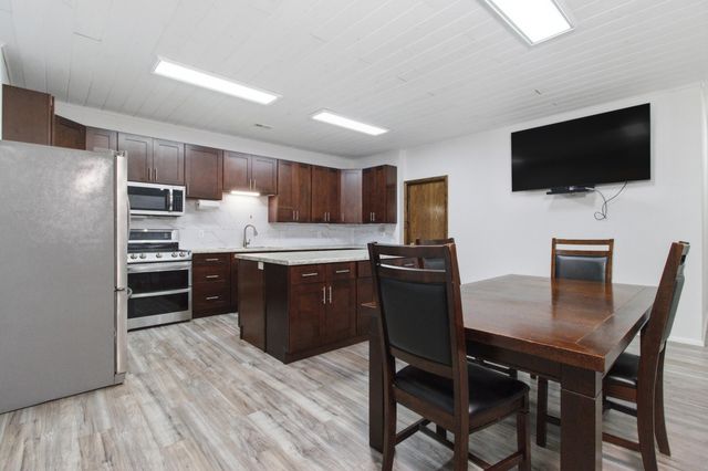 8008 County Road 5090, West Plains, MO 65775