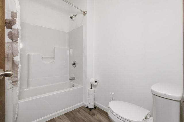 8008 County Road 5090, West Plains, MO 65775