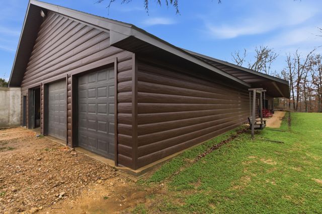 8008 County Road 5090, West Plains, MO 65775