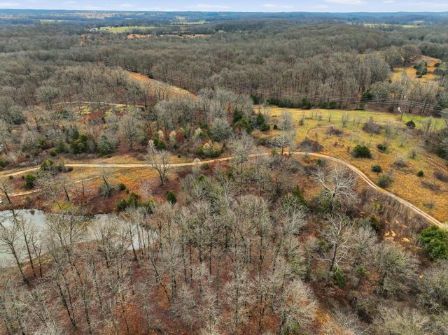 8008 County Road 5090, West Plains, MO 65775