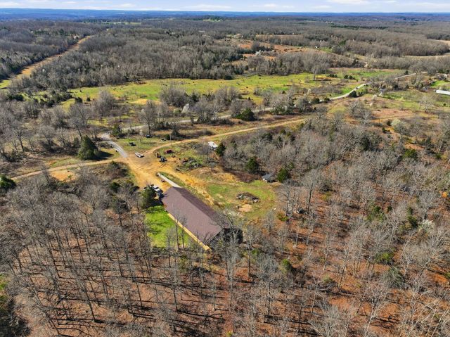 8008 County Road 5090, West Plains, MO 65775