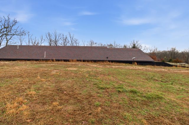 8008 County Road 5090, West Plains, MO 65775