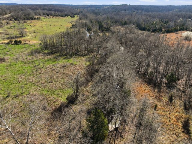 8008 County Road 5090, West Plains, MO 65775