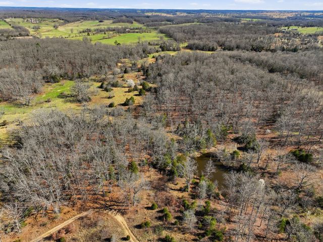 8008 County Road 5090, West Plains, MO 65775