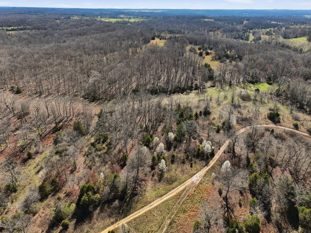 8008 County Road 5090, West Plains, MO 65775