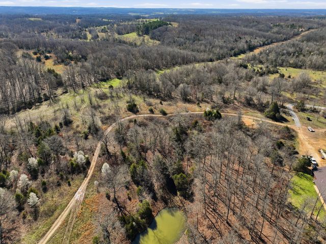 8008 County Road 5090, West Plains, MO 65775