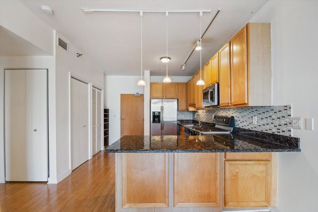 5 E 14th Place 602, Chicago, IL 60605