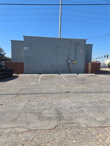 1388 East Desert Inn Road 2, Las Vegas, NV 89169